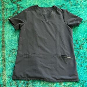 FIGS Charcoal Casma Three-Pocket Scrub Top